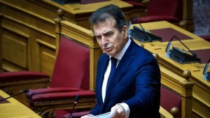Μ.Χρυσοχοΐδης: «Δεν με φοβίζει βεντέτα στην Κρήτη» – Τι είπε για δολοφονία, φυλακές, Ρομά, πατίνια και κυκλοφορία