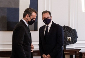 Λιβανός: Καρατομήθηκε επειδή τον συνέκρινε με τον Καραμανλή