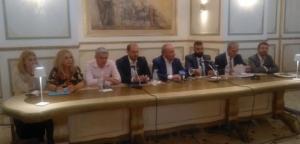 Καραγκούνης σε συνέντευξη Τύπου με κυβερνητικό κλιμάκιο: “Δεν θα κλείσει η Καρδιολογική στο Νοσοκομείο, το πρόβλημα θα λυθεί”