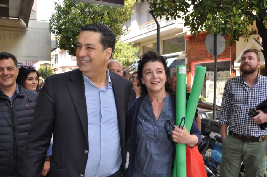 Mε εμπόρους και πολίτες στο κέντρο του Αγρινίου μίλησε σήμερα ο Γιώργος Παπαναστασίου