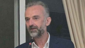 Γρηγόρης Θεοδωράκης: Δεν αποδέχεται τη βουλευτική έδρα της Αιτωλοακαρνανίας μετά την παραίτηση Ζαμπάρα