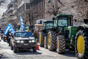 Κλιμακώνουν τις κινητοποιήσεις οι αγρότες – Κατεβαίνουν τουλάχιστον 300 τρακτέρ στην έκθεση Agrotica