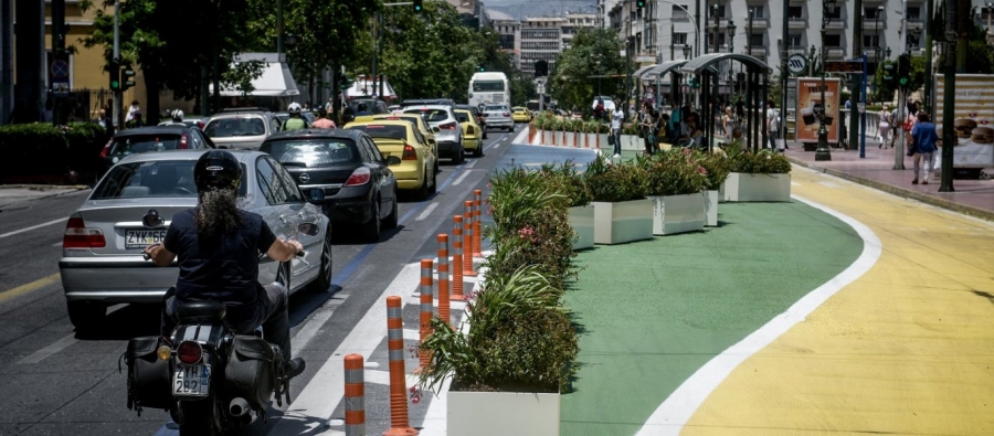 «Μεγάλος Περίπατος»: 2 εκατομμύρια ευρώ για ζαρντινιέρες &amp; δέντρα(!) την ώρα που οι Έλληνες λιποθυμούν από την πείνα
