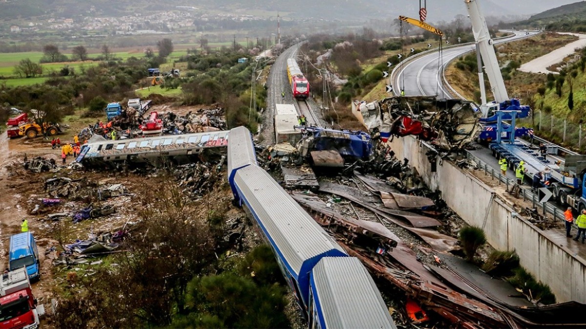 Τέμπη - Έκθεση Κοκοτσάκη: Από εύφλεκτα υλικά ο θάνατος 30 επιβατών – «Πέθαναν σε δεύτερο χρόνο»