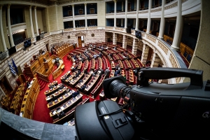 Η κυβέρνηση δίνει άλλα 6,8 εκατ. ευρώ στα κανάλια για τον πόλεμο στην Ουκρανία – Δείτε ποια θα τα πάρουν
