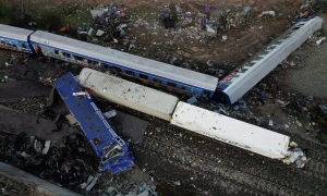 Εξεταστική για Τέμπη: Οργή των συγγενών των θυμάτων για το «βουβός πόνος» και το «δεν τίθεται θέμα άρσης ασυλίας»