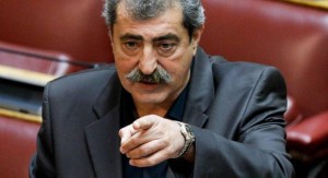 Πολάκης: «Ουστ διεφθαρμένοι! Καλά κάναμε και δεν πήγαμε στην κηδεία του Σαββόπουλου»