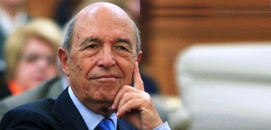 Ο Σημίτης, που επί οκτώ χρόνια δεν είδε και δεν άκουσε τίποτα