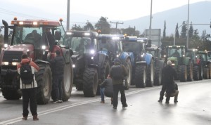 Αγρότες σχεδιάζουν σήμερα στις 10 το πρωί απόβαση με τρακτέρ στο λιμάνι της Θεσσαλονίκης