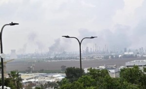 Το Ιράν χτύπησε το διυλιστήριο BAZAN στη Χάιφα του Ισραήλ – Εκεί παράγεται το 60% των καυσίμων της χώρας (βίντεο)