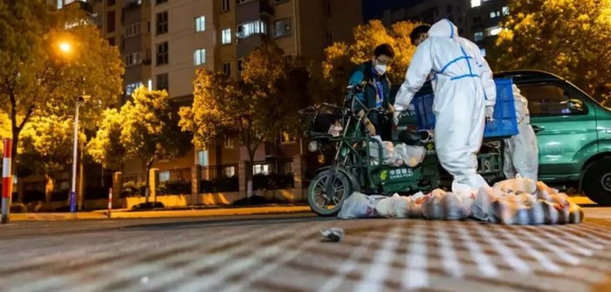 Σανγκάη: Οργή και αντιδράσεις για το lockdown – Μετατρέπουν τις πολυκατοικίες σε κέντρα καραντίνας (video)