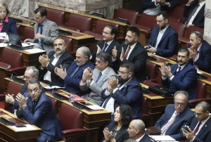 Βουλή: Άρση της ασυλίας των 11 Σπαρτιατών – Ανοίγει ο δρόμος για τη Δικαιοσύνη