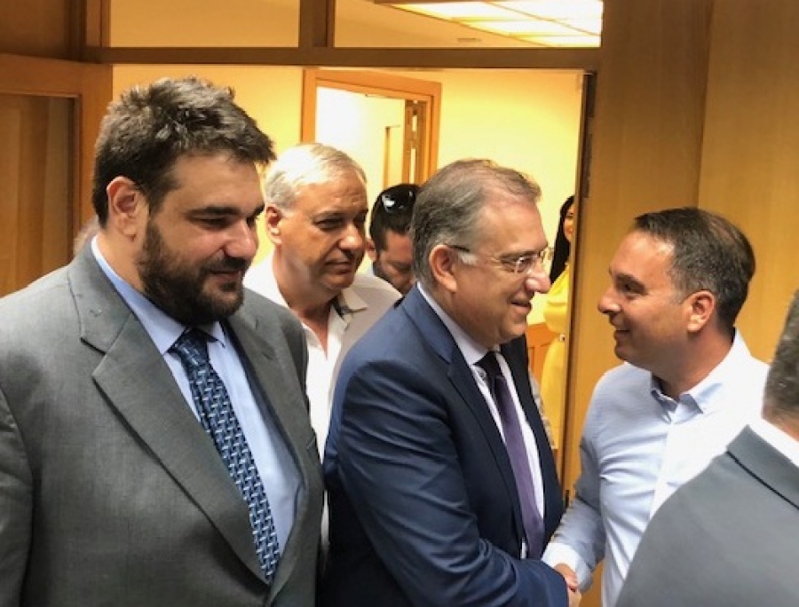 «Η νομοθετική ρύθμιση για τη διασφάλιση της κυβερνησιμότητας στην Αυτοδιοίκηση, που κατατίθεται σήμερα στη Βουλή, αποτελεί σημαντικό πυλώνα για να καταφέρουν να λειτουργήσουν οι Δήμοι», δήλωσε ο Θανάσης Παπαθανάσης