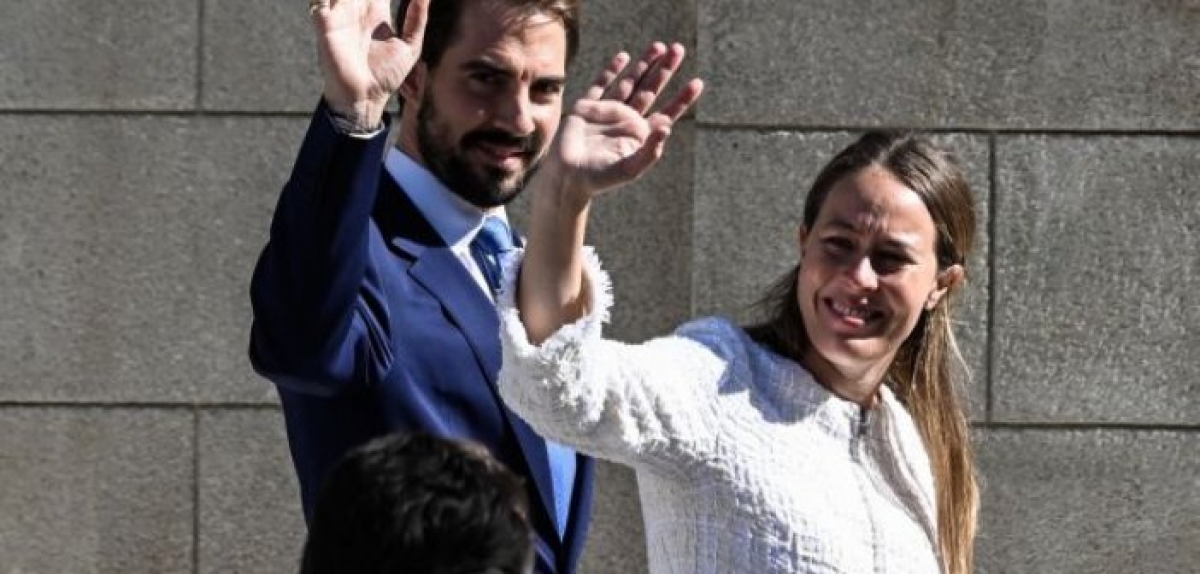 Φίλιππος Γλύξμπουργκ και Νίνα Φλόρ – Παραμυθένιος γάμος στην Μητρόπολη Αθηνών