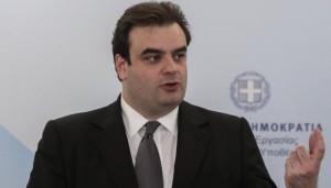 Πιερρακάκης: Δεν συζητάμε επιστροφή 13ου και 14ου μισθού - Μικρή η έκθεση της Ελλάδας στους δασμούς