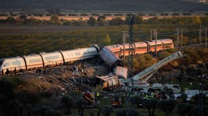 Σιδηροδρομική τραγωδία στην Ισπανία: Οργή για τα κενά ασφαλείας – Το σύστημα του 2021 που δεν λειτούργησε ποτέ