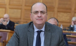 ΟΠΕΚΕΠΕ – Λαζαρίδης: «Κουμπάρος του Ανδρουλάκη ένας από τους 15 συλληφθέντες στην Κρήτη»