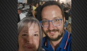 Βασίλης Καλογήρου: «Τέτοιες μέρες του &#039;85 σε κράτησα στην αγκαλιά μου, τώρα είσαι στην αγκαλιά της Παναγίας» η νέα ανάρτηση της μητέρας του