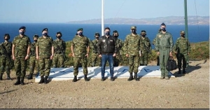 Οργή στην Τουρκία για τη φωτογραφία του Χαρδαλιά στις Οινούσσες
