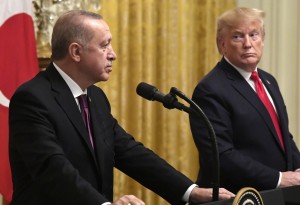 «Κόκκινο» από Ν.Τραμπ σε Ρ.Τ.Ερντογάν: «Δεν πρόκειται να πάρεις F-35 όσο έχεις S-400»