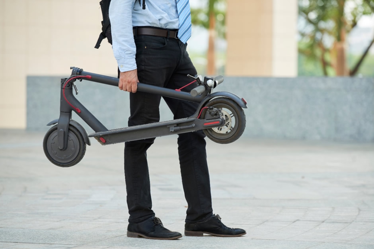 Πως μπορεί ένα ηλεκτρικό ποδήλατο ή scooter να διευκολύνει τις μετακινήσεις σας στην πόλη