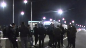 Την εθνική οδό Πατρών – Πύργου έκλεισαν οι αγρότες