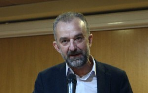 Παραιτήθηκε ο Γρηγόρης Θεοδωράκης από το ΣΥΡΙΖΑ και ακολουθεί τον Αλέξη Τσίπρα