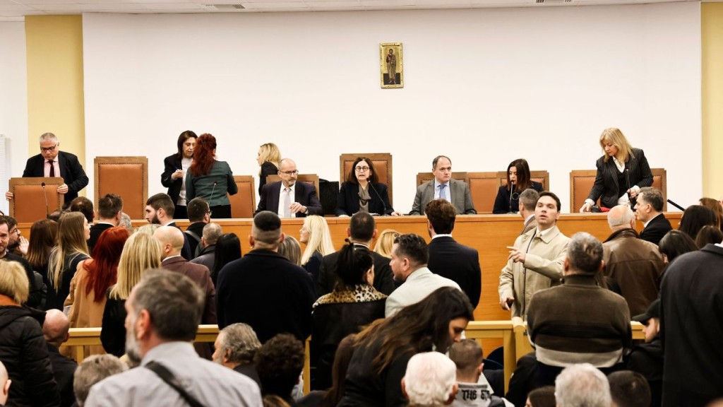 Έγκλημα στα Τέμπη: Διατάχθηκε κατεπείγουσα προκαταρκτική εξέταση για την καταλληλότητα του χώρου της δίκης