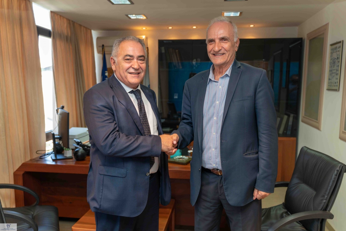 Συνάντηση Βαρεμένου με τον πρόεδρο της Κεντρικής Ένωσης Επιμελητηρίων Ελλάδας