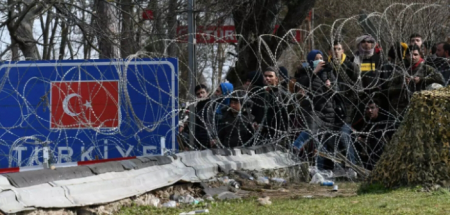 Τούρκος ΥΠΕΣ: Πήραμε τους πρόσφυγες από τα σύνορα, αλλά… μετά τον κορονοϊό δεν θα τους εμποδίσουμε