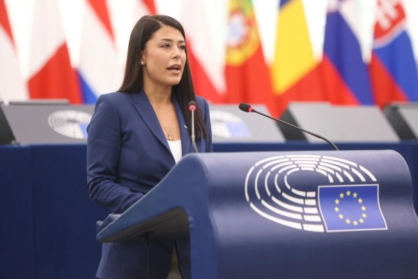 Α.Λατινοπούλου: Η ευρωβουλευτής εξηγεί τι πραγματικά συνέβη με το «ψήφισμα» στην Ευρωβουλή για τα Τέμπη