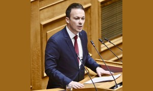 Παραιτήθηκε από τη Βουλή ο Μίλτος Ζαμπάρας – Εντάσσεται στην ΕΛΑΣ και συμπορεύεται με τον Αλέξη Τσίπρα