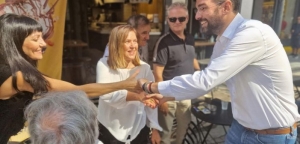 Στο εμπορικό κέντρο της Πάτρας ο Νεκτάριος Φαρμάκης (εικόνες)