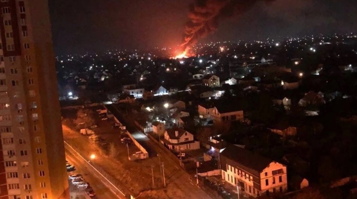 Εισβολή στην Ουκρανία: Σε εξέλιξη η «πολιορκία» του Κιέβου, ο Πούτιν θέλει παράδοση της χώρας σήμερα