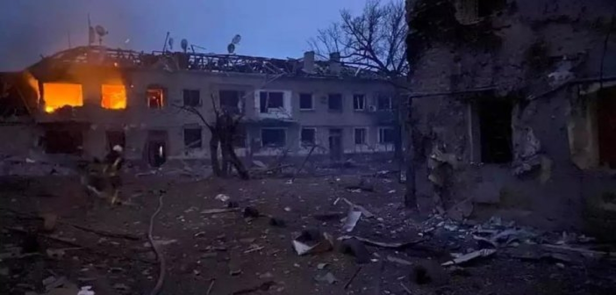 80 οι νεκροί από ρωσική επίθεση στο Μικολάεφ – Έκκληση για αποστολή όπλων από το δήμαρχο Κιέβου
