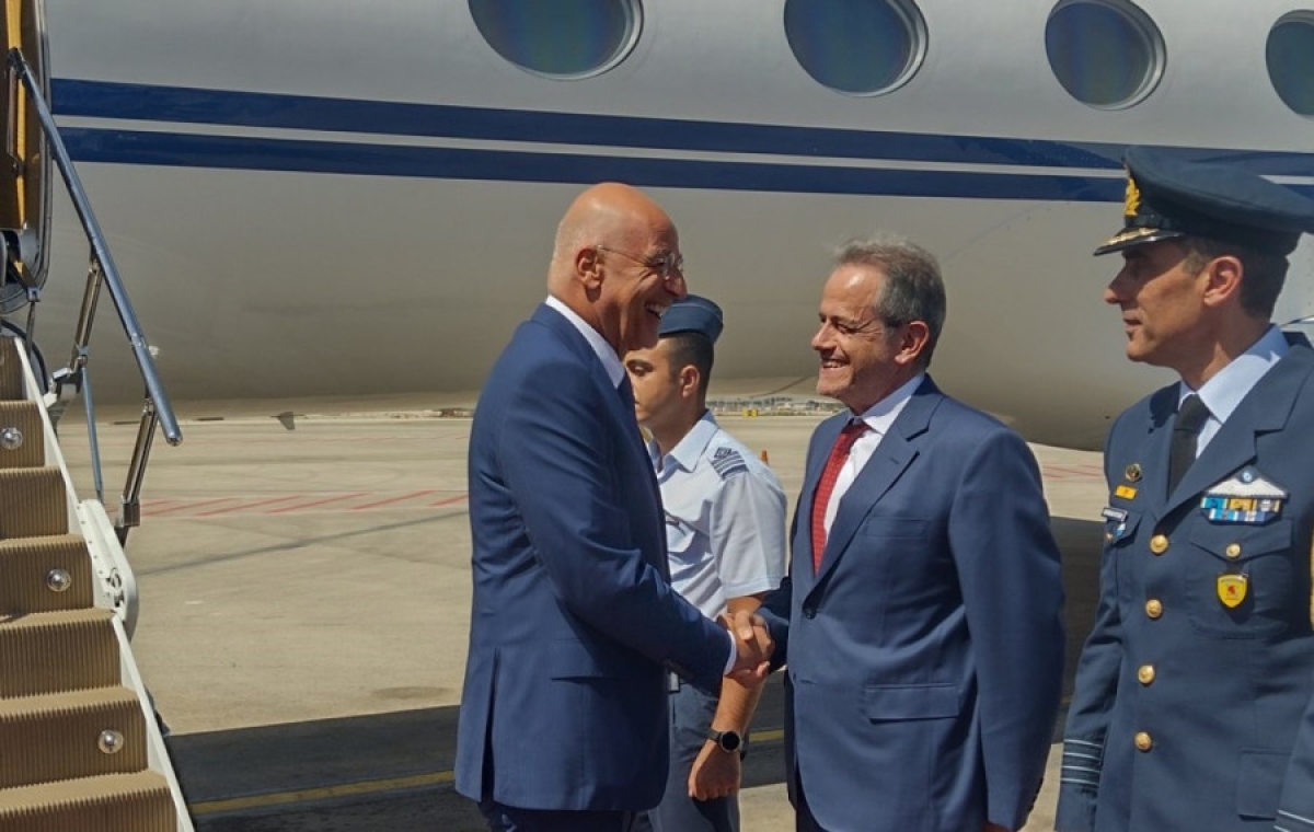 Νίκος Δένδιας: Στο Τελ Αβίβ του Ισραήλ για συνάντηση με τον Ισραηλινό ομόλογό του