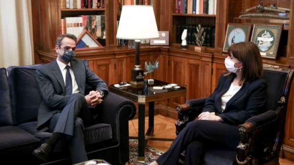 Κορωνοϊός: Οι 45 πρώτοι κυβερνητικοί αξιωματούχοι που θα εμβολιαστούν