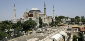 Χουριέτ: Ο Ερντογάν ζητά αλλαγή καθεστώτος της Αγίας Σοφίας
