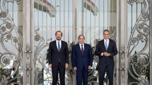 Δηλώσεις Μητσοτάκη από την Αίγυπτο: Έδωσε συγχαρητήρια στον Αλ Σίσι για την «διαχείριση» του μεταναστευτικού