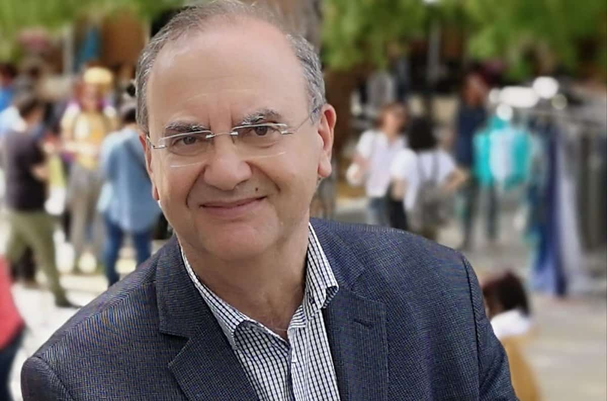 Στρατούλης: Ρεσιτάλ πολιτικής υποκρισίας από ΣΥΡΙΖΑ η αποχή από τη Βουλή