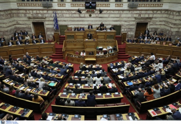 Συνταγματική Αναθεώρηση: Με 212 «ναι» υπερψηφίστηκε η ψήφος των αποδήμων