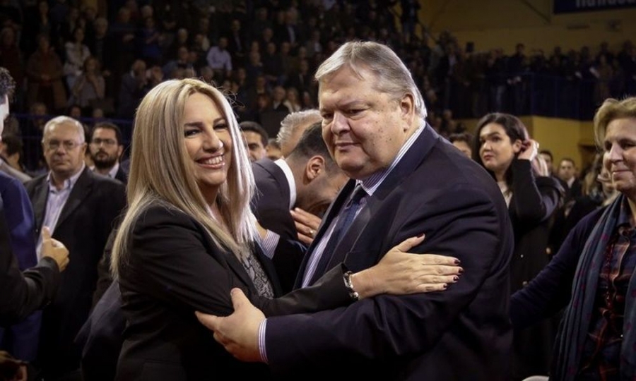 Ραγδαίες εξελίξεις στο πολιτικό σκηνικό: Εκτός ΚΙΝΑΛ ο Βενιζέλος - Τον άδειασε η Φώφη
