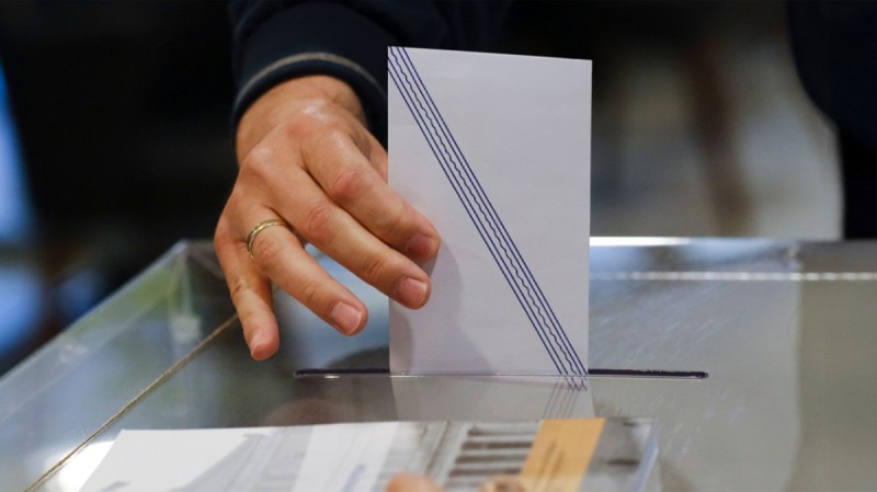 Δημοσκόπηση Interview: Πρόσωπο της χρονιάς η Καρυστιανού – Το 2025 γράφτηκε με ΟΠΕΚΕΠΕ και Τέμπη