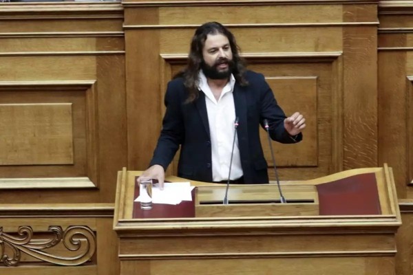 Μπαρμπαρούσης: Δεν τιμωρήθηκε για εσχάτη προδοσία ο Αιτωλοακαρνάνας πρώην βουλευτής