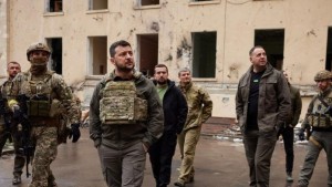 Β.Ζελένσκι σε απόγνωση: Με έναν νόμο και ένα άρθρο στρατολογεί τους 60+ και τους στέλνει στον πόλεμο