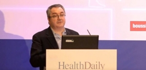 Μόσιαλος για κορονοϊό: Να κλείσουν τώρα τα σχολεία και τα Πανεπιστήμια