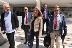 Στον Άρειο Πάγο η Μ.Καρυστιανού: Κατέθεσε τα δικαιολογητικά με 650 υπογραφές για τη σύσταση του κόμματός της