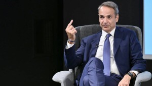Τα απρόοπτα που έρχονται τρομάζουν την κυβέρνηση