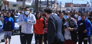 Οι στιγμές έντασης με Τσιόδρα και Χαρδαλιά στον οικισμό Ρομά στην Λάρισα (VIDEO)