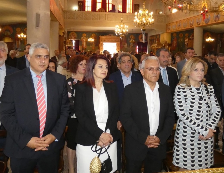 Η Χριστίνα Σταρακά στην λιτάνευση της εικόνας στον Άγιο Κωνσταντίνο Αγρινίου